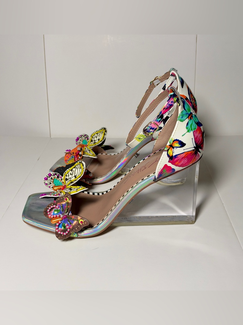 Betsey Johnson Marloe White Beaded Butterfly Clear Heel Holographic Sandal 8.5 - Picture 3 of 5